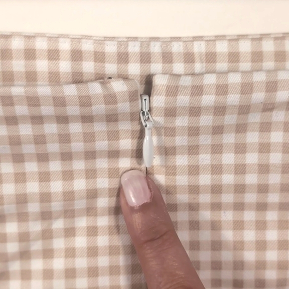 Ann Taylor Tan Pencil skirt Everyday Skirt Size 10 - Picture 4 of 11